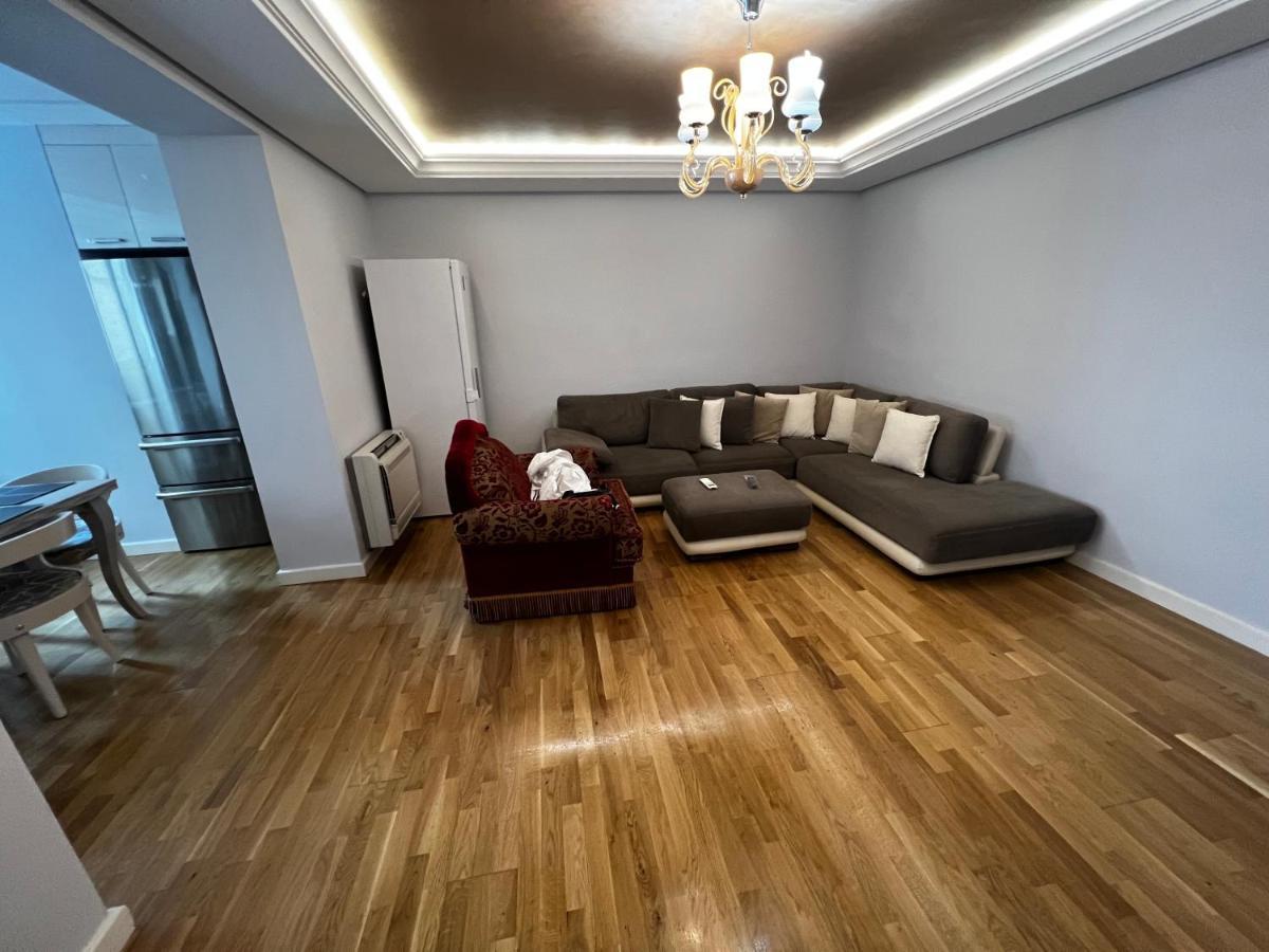 Tirana Center Apartment ภายนอก รูปภาพ