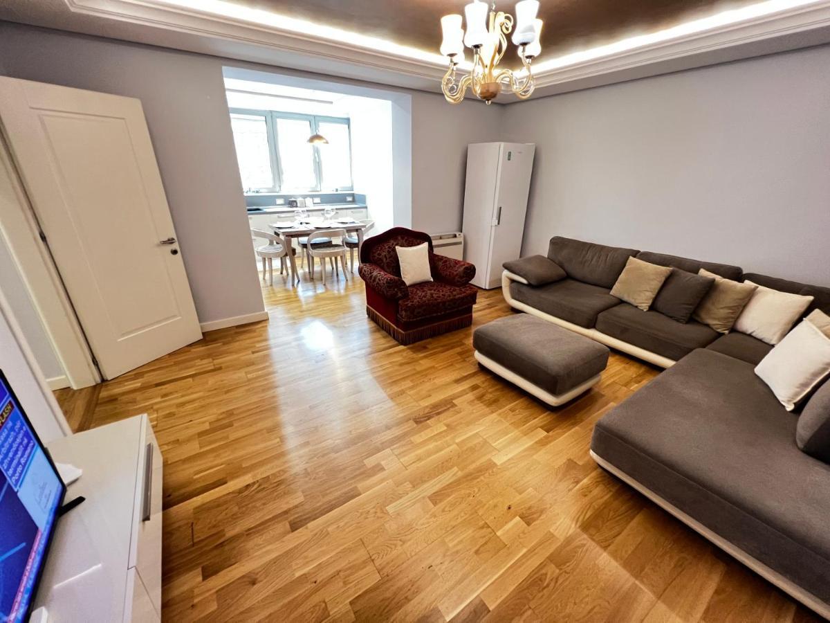 Tirana Center Apartment ภายนอก รูปภาพ